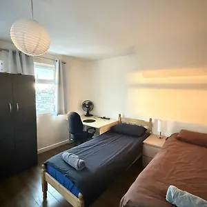 Upton Park - House Appartement