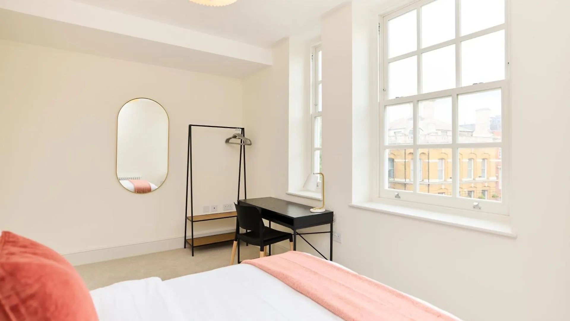 The East London Mile Classic - Stunning 2Bdr Flat Apartment