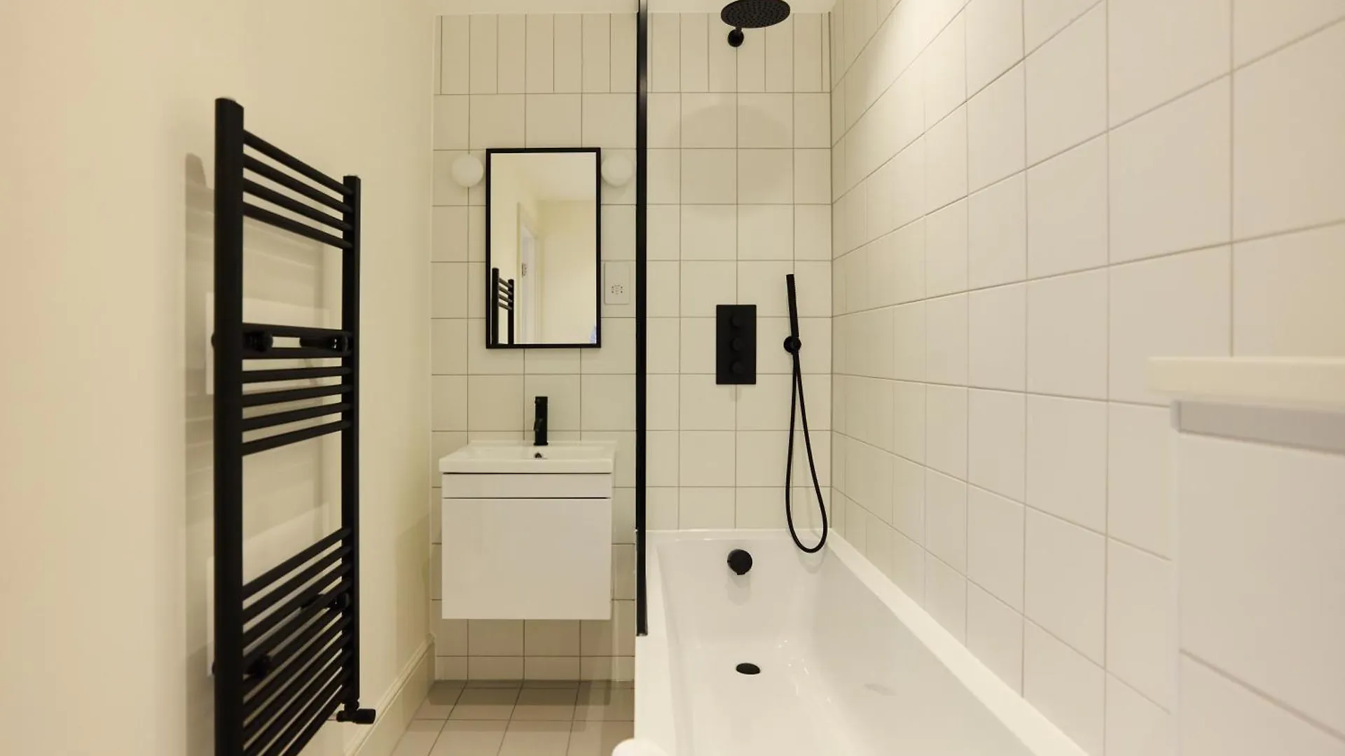 The East London Mile Classic - Stunning 2Bdr Flat Apartment