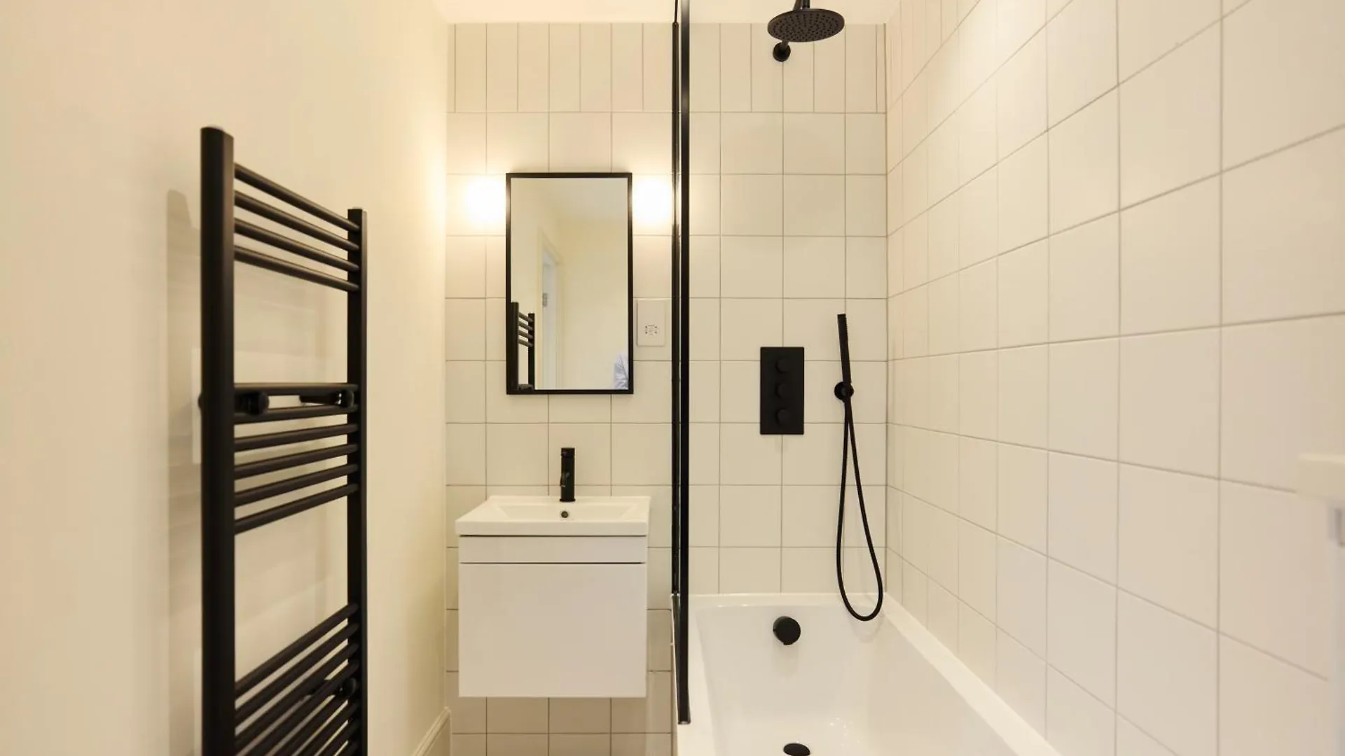 The East London Mile Classic - Stunning 2Bdr Flat 0*,