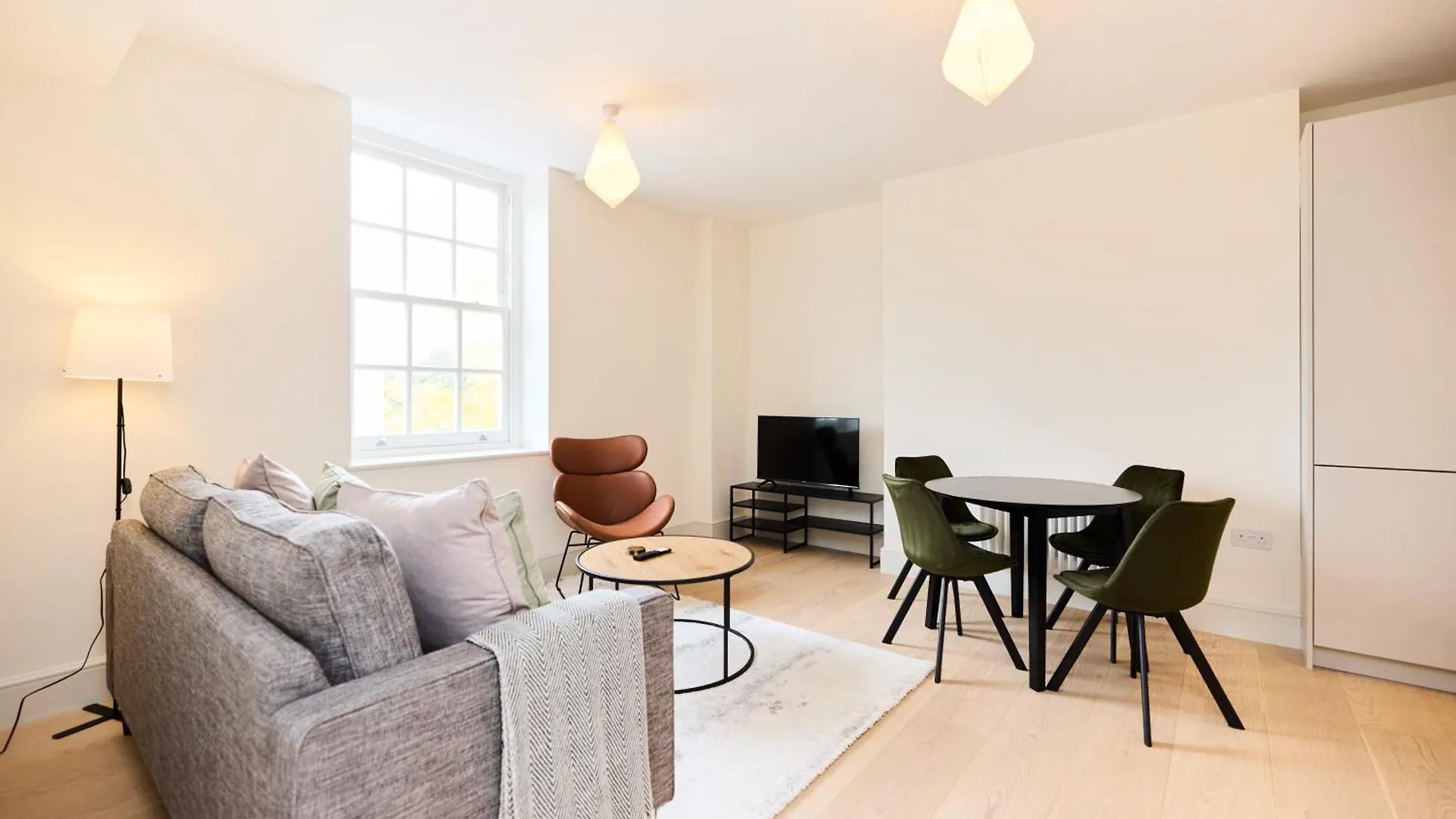 The East London Mile Classic - Stunning 2Bdr Flat 0*,  United Kingdom